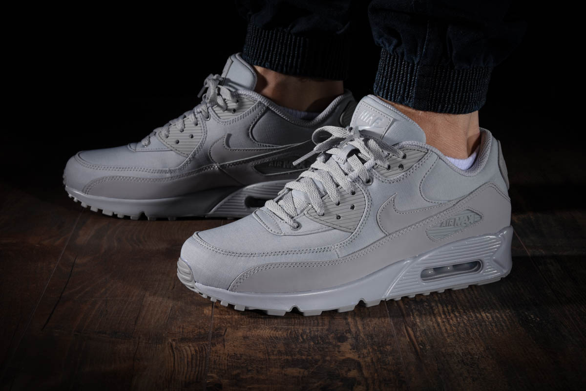 NIKE AIR MAX 90 ESSENTIAL WOLF GREY