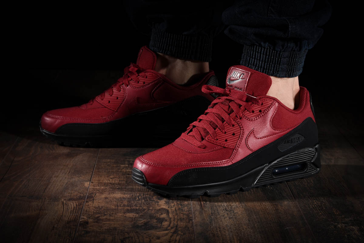 NIKE AIR MAX 90 ESSENTIAL BLACK RED