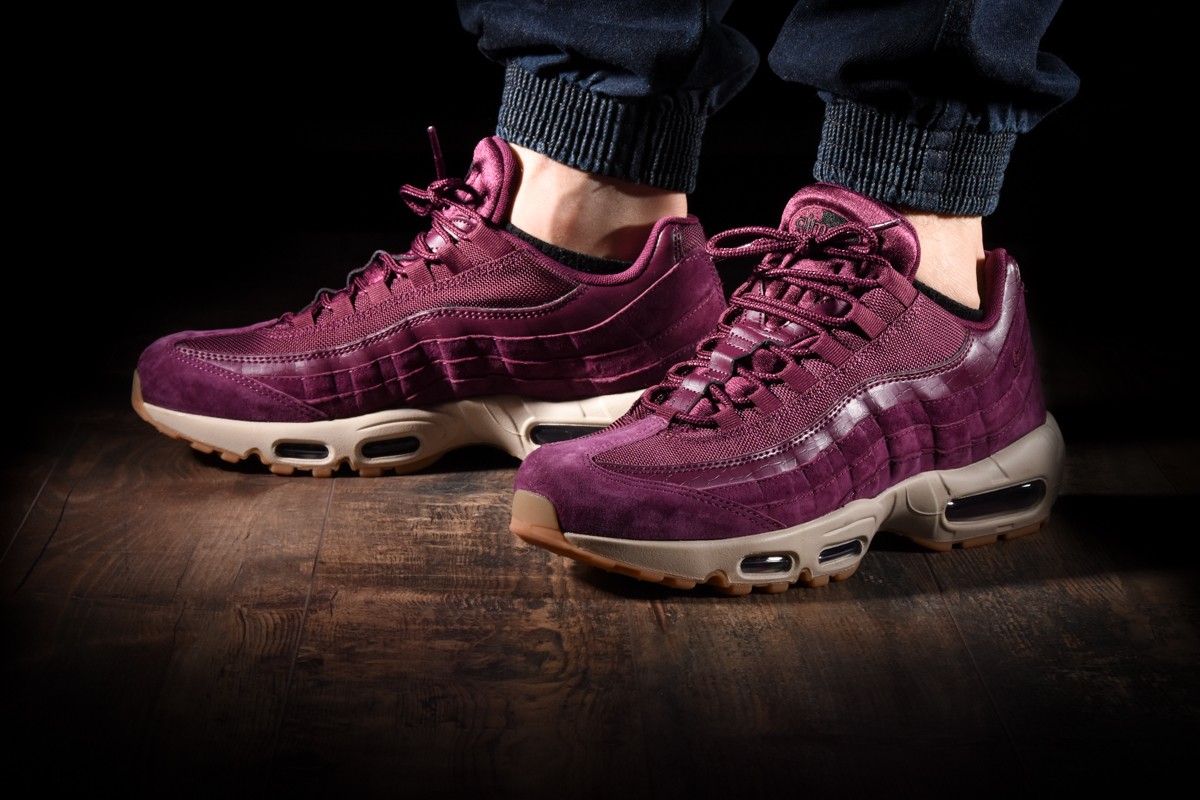 NIKE AIR MAX 95 SE for £140.00 