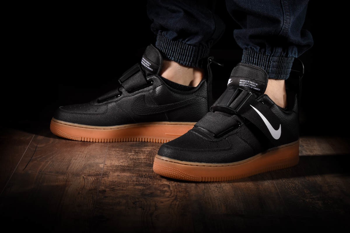 Air force 1 utility black and blue top
