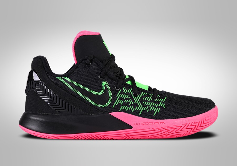 kyrie sneakers pink