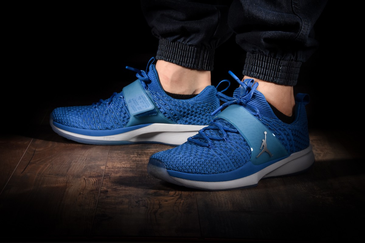 jordan trainer flyknit 3