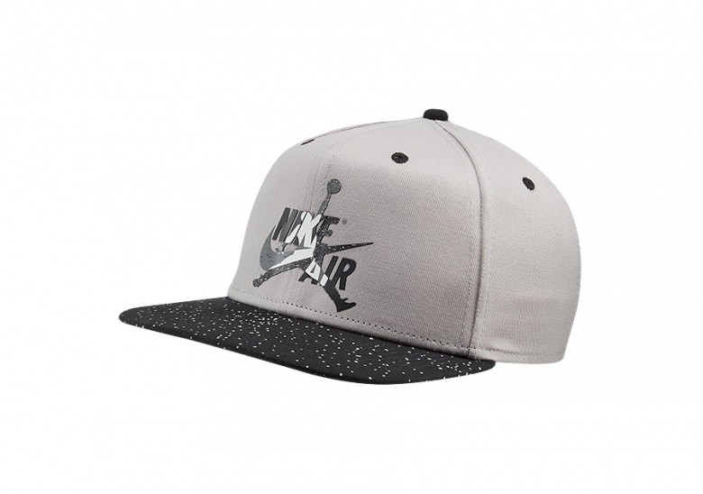 NIKE AIR JORDAN PRO JUMPMAN CLASSICS CEMENT HAT ATMOSPHERE GREY