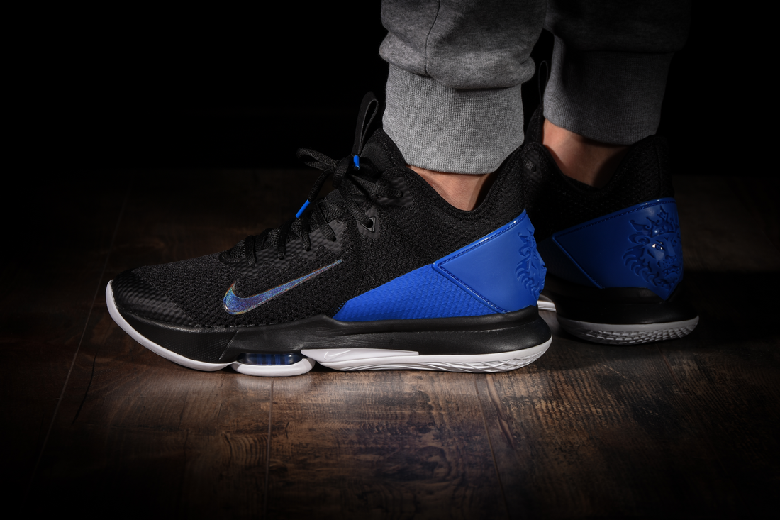 lebron witness 4 black and blue