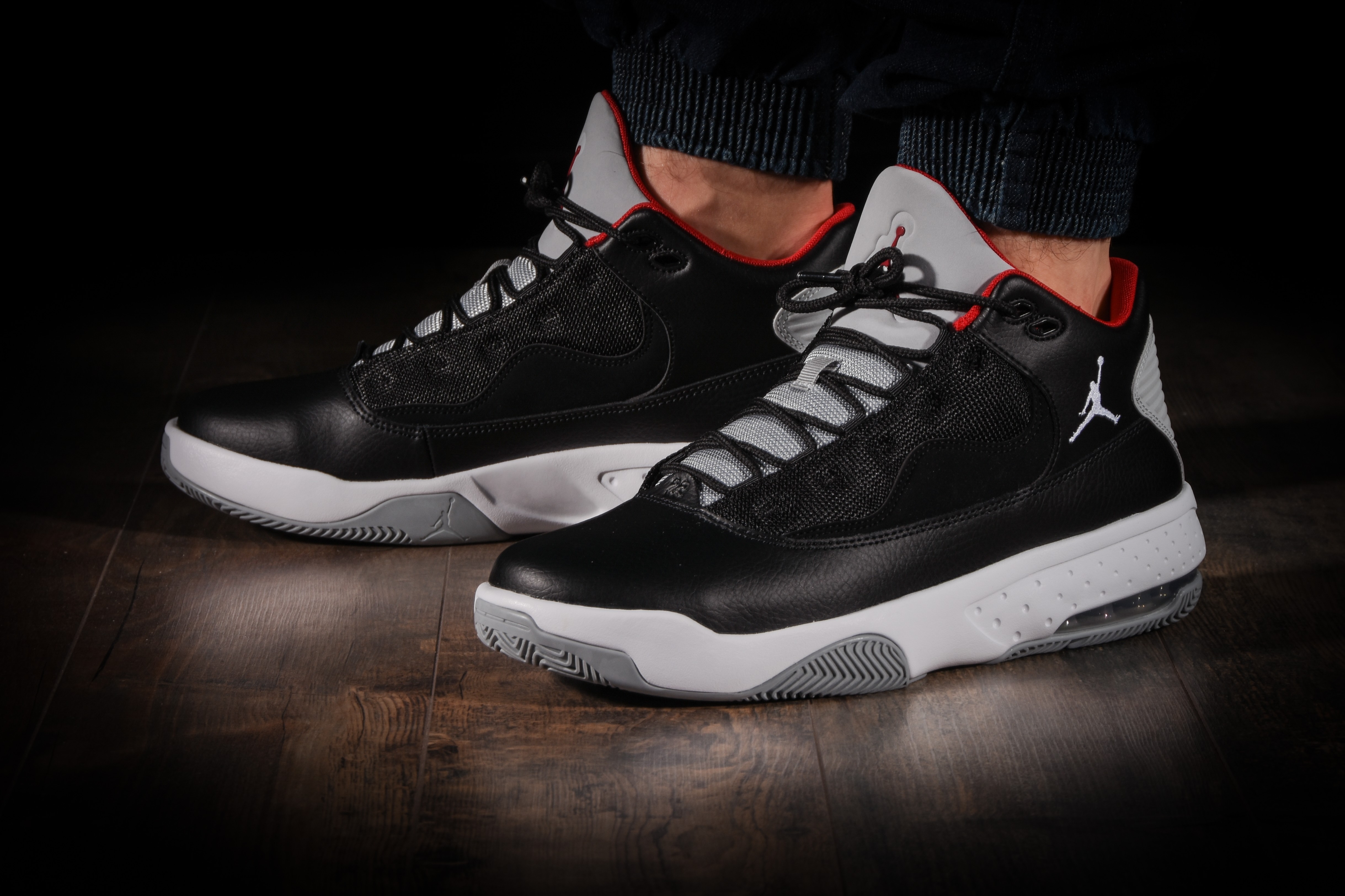jordan max aura 2 basketball shoes