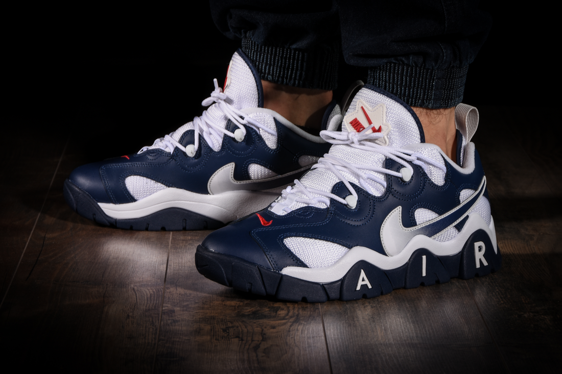 NIKE AIR BARRAGE LOW USA