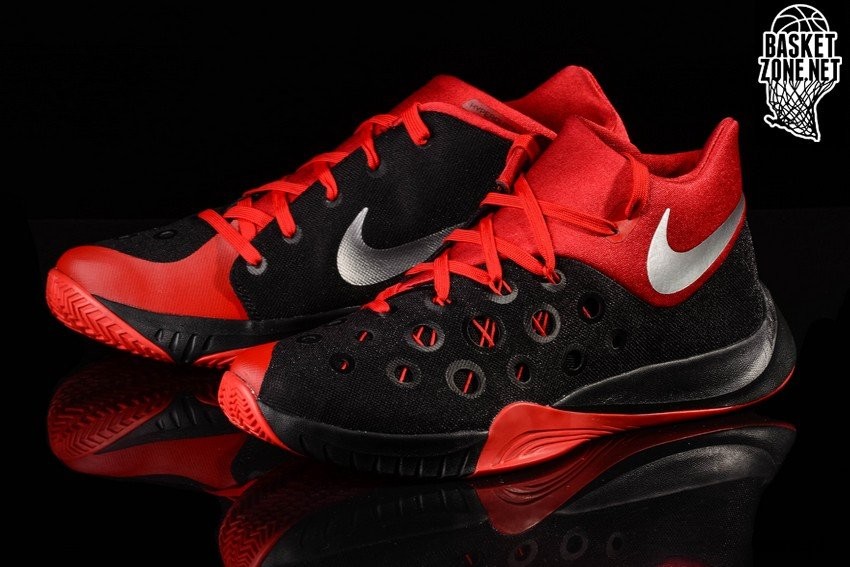 red nikes 2015