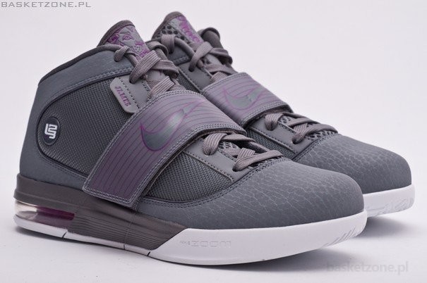 NIKE ZOOM SOLDIER IV Lebron James price 75.00 Basketzone
